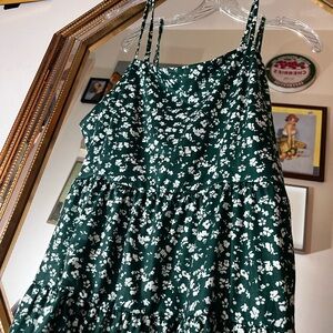 Berydress tiered green floral print midi dress in XL